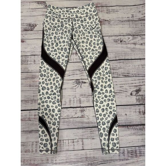 Violate the Dress Code White Leopard Leggings in White/Gray Size Small - Picture 4 of 6